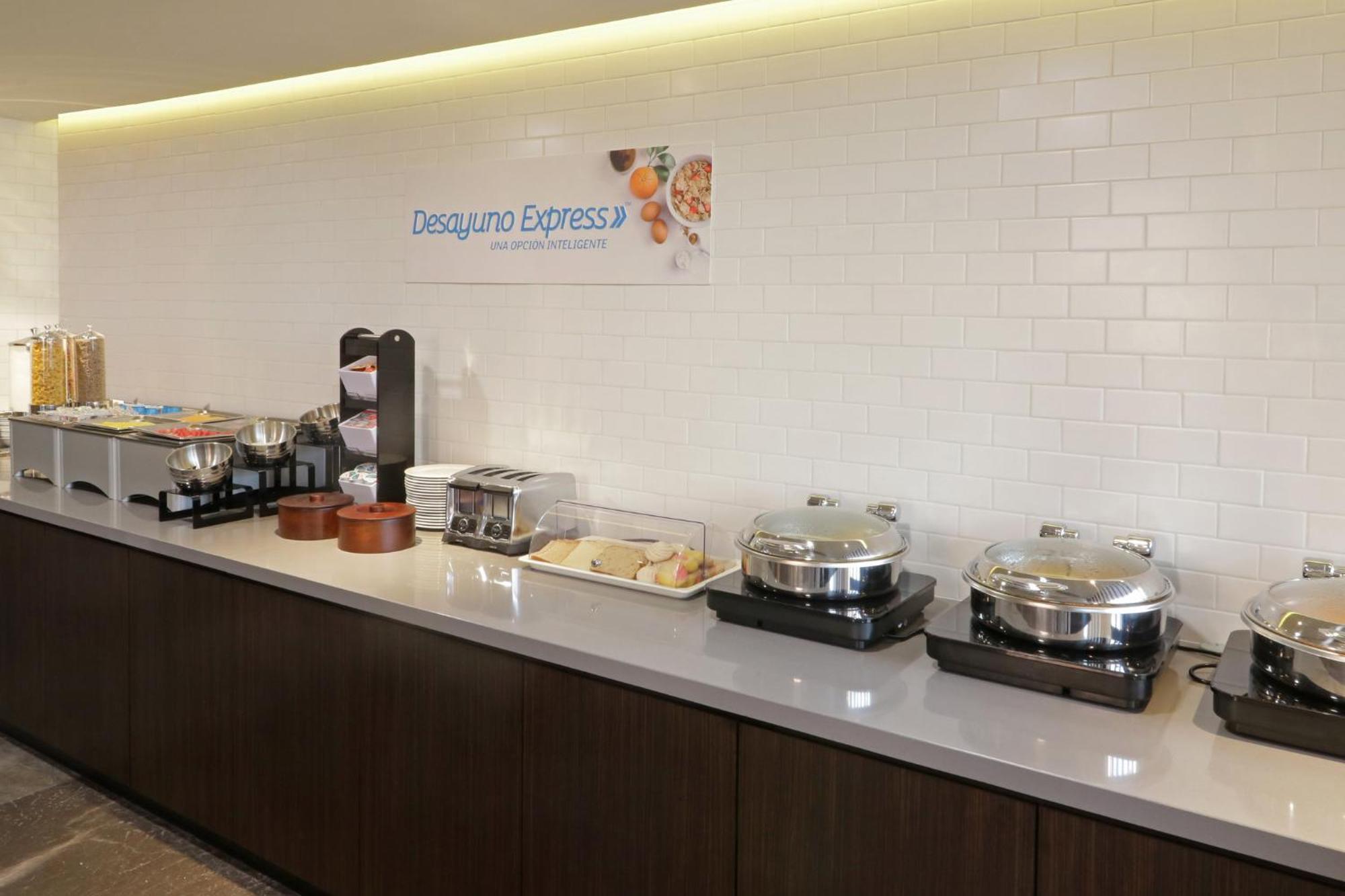 Holiday Inn Express & Suites Monterrey Valle By Ihg San Pedro Garza Garcia Eksteriør billede